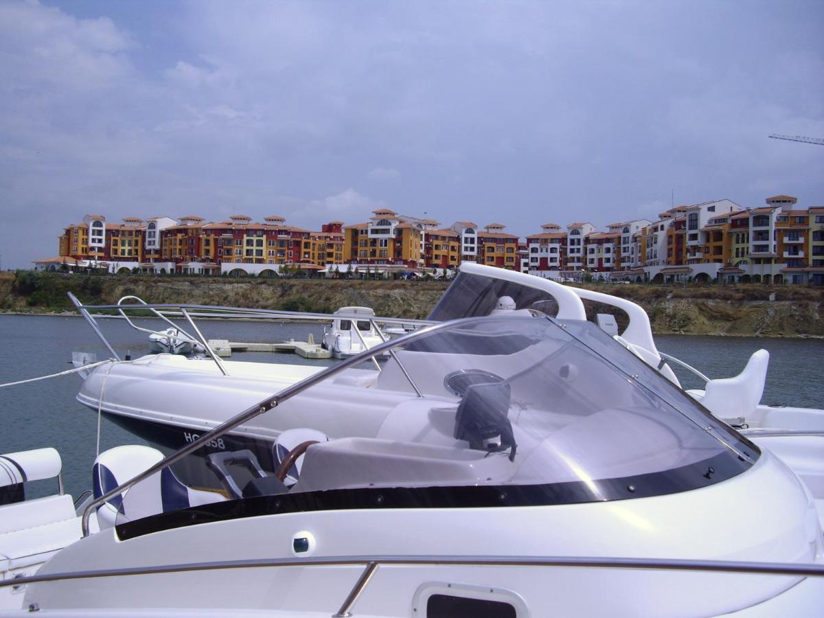 Apartment Studio Deluxe Marina Cape 4 Stars Resort 33 5 Ахелой Екстериор снимка
